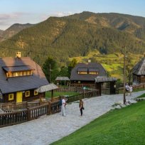 БАИНА БАЩА, река ДРИНА, национален парк ТАРА и ДЪРВЕН ГРАД — снимка 4